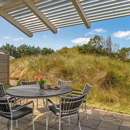 Annrike - 400m From The Sea By Interhome Feriehus