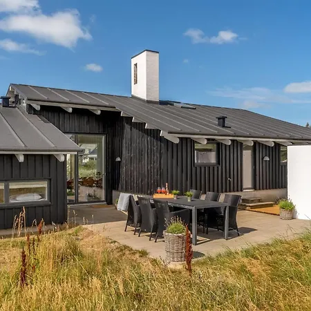 Annrike - 400m From The Sea By Interhome Saltum